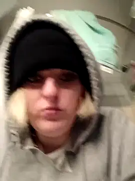 Snapshot of KITTYBOOBOOFUXX chatting on 11/29/25, 10:54 KITTYBOOBOOFUXX online show from 11/29/25, 10:54