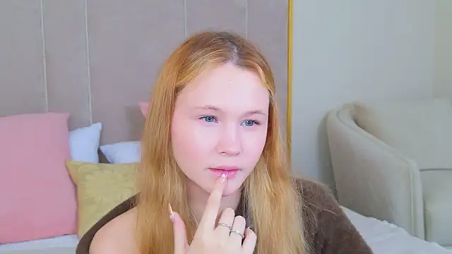 AmeliRoyse online show from 05/15/26, 05:11