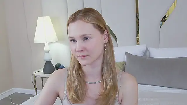 AmeliRoyse online show from 04/23/26, 05:14