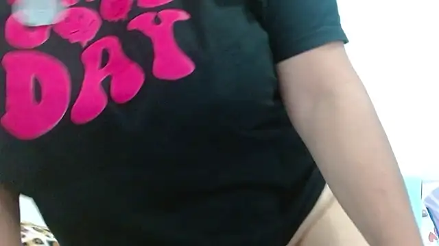 Milena Foox online show from 12/03/25, 06:03