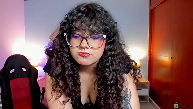 Snapshot of _Lilly_miller chatting on 09/23/25, 07:32 Lilly miller online show from 09/23/25, 07:32