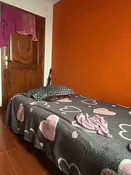 Snapshot of Luna-nevada chatting on 11/20/25, 12:39 Luna-nevada online show from 11/20/25, 12:39