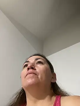 Snapshot of Luna-nevada chatting on 06/18/26, 10:48 Luna-nevada online show from 06/18/26, 10:48