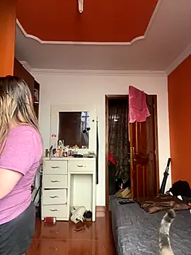 Snapshot of Luna-nevada chatting on 11/17/25, 02:10 Luna-nevada online show from 11/17/25, 02:10