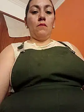 Snapshot of Luna-nevada chatting on 10/16/25, 03:26 Luna-nevada online show from 10/16/25, 03:26