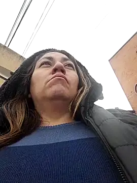 Snapshot of Luna-nevada chatting on 10/24/25, 11:20 Luna-nevada online show from 10/24/25, 11:20