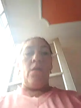 Snapshot of Luna-nevada chatting on 11/02/25, 06:46 Luna-nevada online show from 11/02/25, 06:46