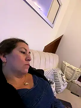 Luna-nevada online show from 12/05/25, 12:32