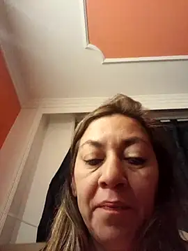 Snapshot of Luna-nevada chatting on 09/25/25, 10:32 Luna-nevada online show from 09/25/25, 10:32