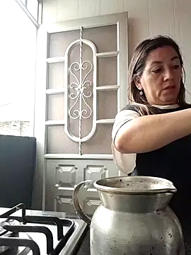 Snapshot of Luna-nevada chatting on 11/08/25, 06:11 Luna-nevada online show from 11/08/25, 06:11