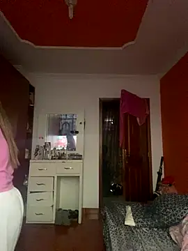 Snapshot of Luna-nevada chatting on 11/24/25, 12:05 Luna-nevada online show from 11/24/25, 12:05