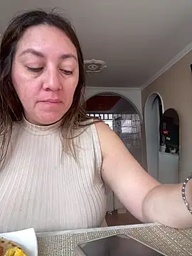 Snapshot of Luna-nevada chatting on 05/22/26, 12:36 Luna-nevada online show from 05/22/26, 12:36
