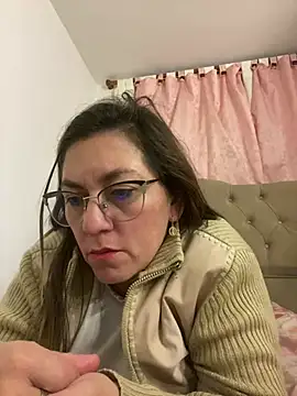 Snapshot of Luna-nevada chatting on 06/11/26, 02:53 Luna-nevada online show from 06/11/26, 02:53