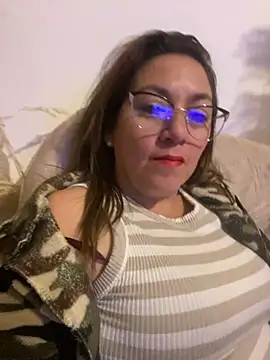 Snapshot of Luna-nevada chatting on 05/19/26, 01:56 Luna-nevada online show from 05/19/26, 01:56