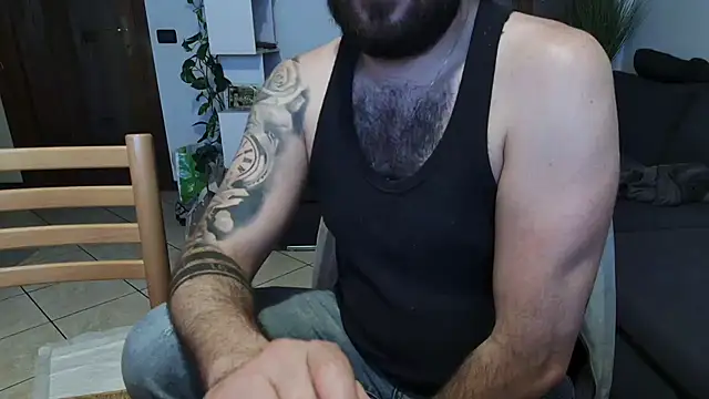 maialinofriuli online show from 11/16/25, 06:56