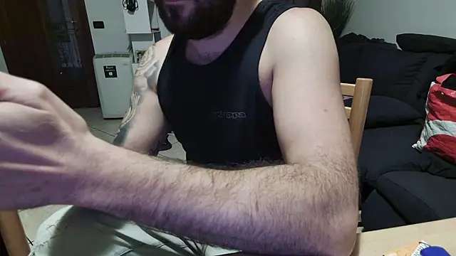 maialinofriuli online show from 09/29/25, 06:57