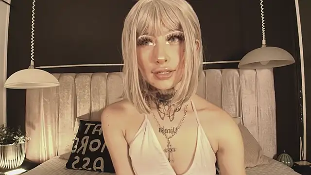 Zhally Dee online show from 12/18/25, 07:50