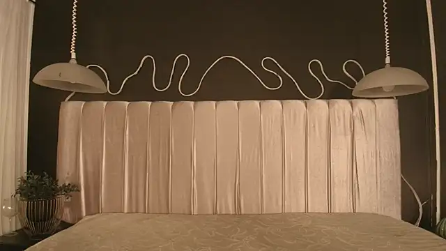 Zhally Dee online show from 02/19/26, 07:55