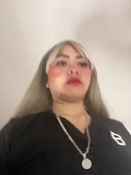 Mia cullen  online show from 11/10/25, 10:48