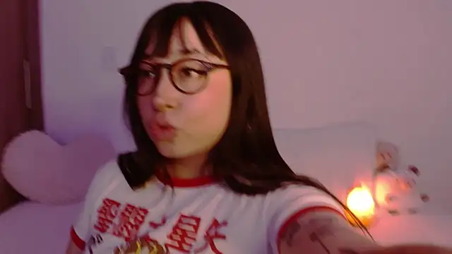 Oliviargf online show from 11/08/25, 12:14