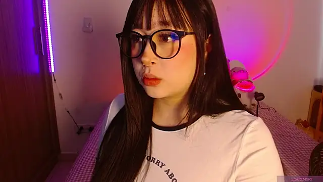 Oliviargf online show from 03/06/26, 12:22