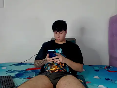 Snapshot of CrissConor chatting on 06/12/26, 02:37 CrissConor online show from 06/12/26, 02:37