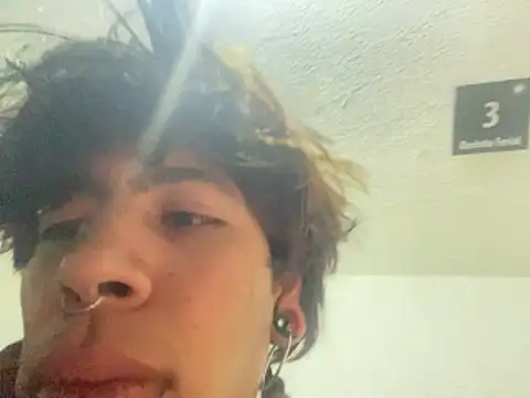 kirito kun online show from 03/18/26, 04:52