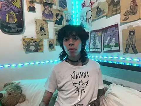 kirito kun online show from 04/22/26, 04:19