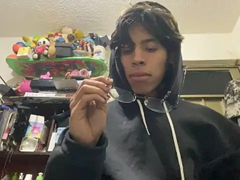 kirito kun online show from 03/12/26, 03:12