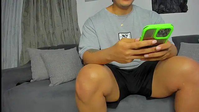 boys blackandwhite online show from 05/19/26, 10:50