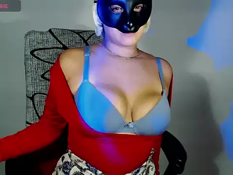 Hannah Kiim online show from 10/19/25, 10:29