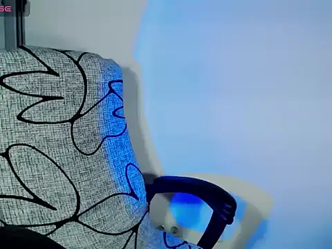 Hannah Kiim online show from 09/17/25, 05:04