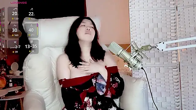 Cocobee online show from 09/23/25, 04:36