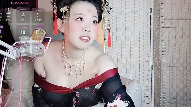 Cocobee online show from 10/21/25, 03:55