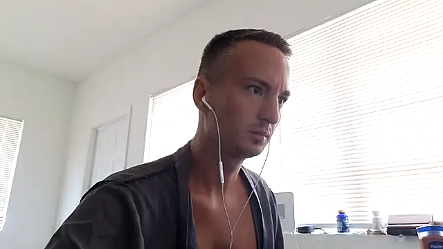 TheDaddy005 online show from 06/19/26, 06:03