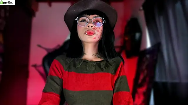 Snapshot of sofiafenty chatting on 10/03/25, 05:47 sofiafenty online show from 10/03/25, 05:47