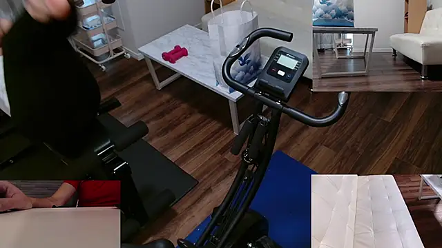 Snapshot of Stretch-man chatting on 02/24/26, 06:03 Stretch-man online show from 02/24/26, 06:03