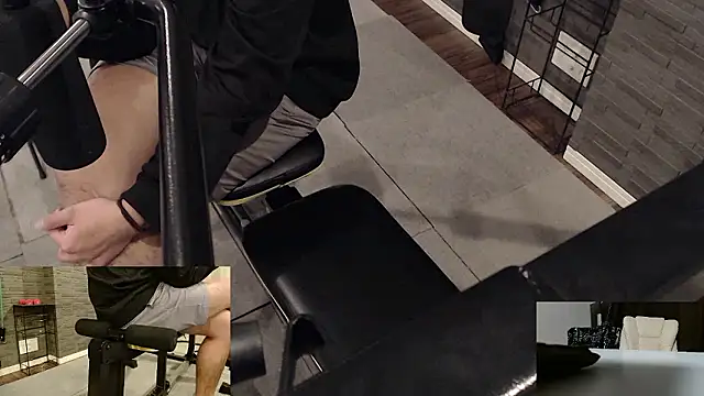 Snapshot of Stretch-man chatting on 12/03/25, 05:23 Stretch-man online show from 12/03/25, 05:23