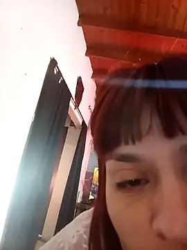 Snapshot of Putitaa34 chatting on 11/15/25, 08:13 Putitaa34 online show from 11/15/25, 08:13