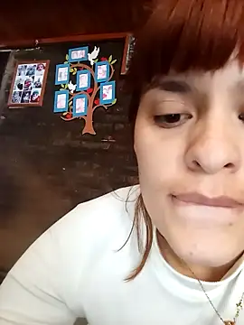 Snapshot of Putitaa34 chatting on 10/31/25, 02:35 Putitaa34 online show from 10/31/25, 02:35