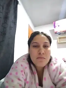 esmeralda jadees online show from 05/31/26, 06:09