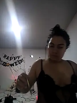 esmeralda jadees online show from 10/30/25, 08:50