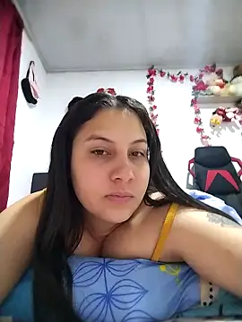 esmeralda jadees online show from 04/12/26, 12:52