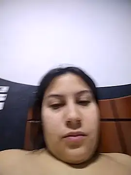 esmeralda jadees online show from 05/05/26, 01:47
