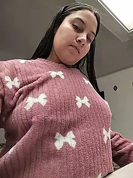 esmeralda jadees online show from 07/12/26, 04:19