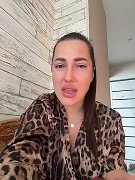 Snapshot of AleksandraRich chatting on 05/21/26, 01:47 AleksandraRich online show from 05/21/26, 01:47