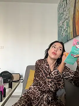 AleksandraRich online show from 11/25/25, 01:17