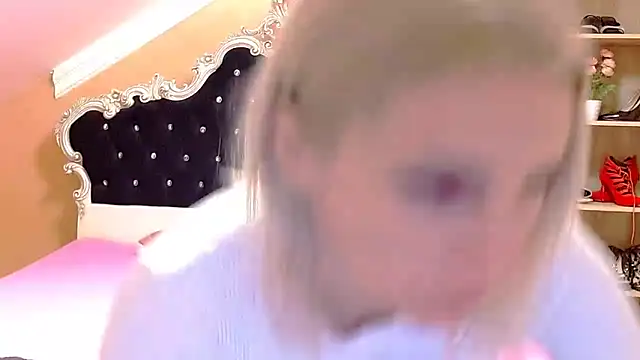 Snapshot of Diamond888 chatting on 02/17/26, 07:38 Diamond888 online show from 02/17/26, 07:38