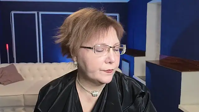 Kira Kenet online show from 03/10/25, 02:37