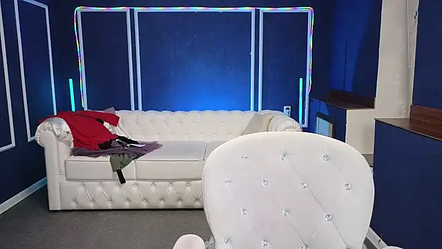 Kira Kenet online show from 03/17/25, 02:45